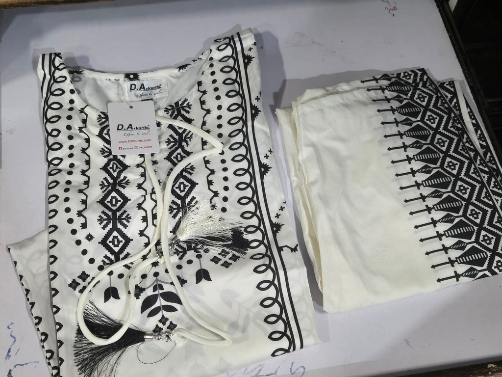 kriti2 white n black topn bottom set anr