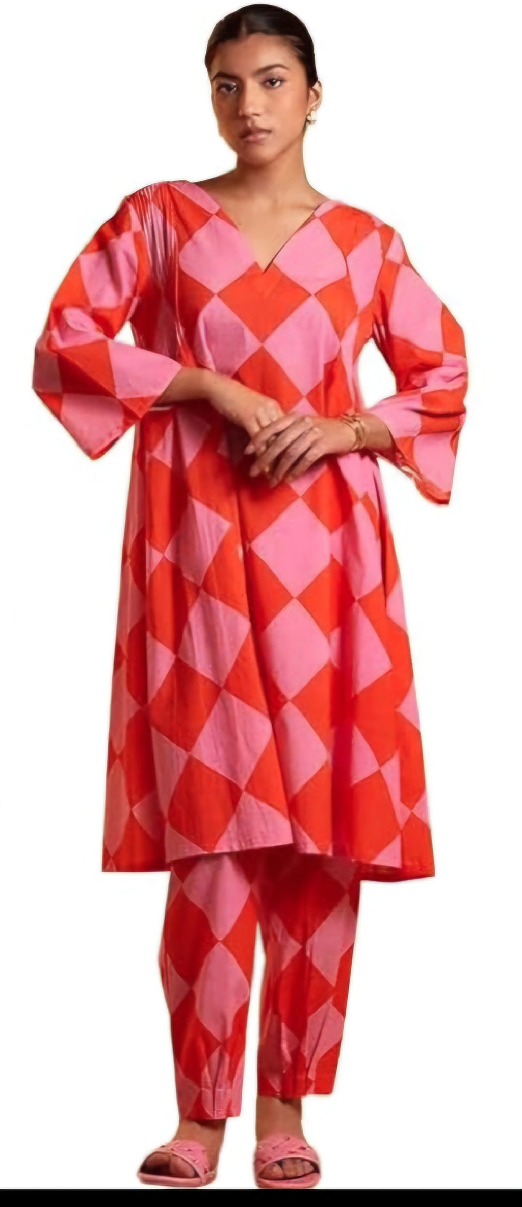 karishma red pink  anr