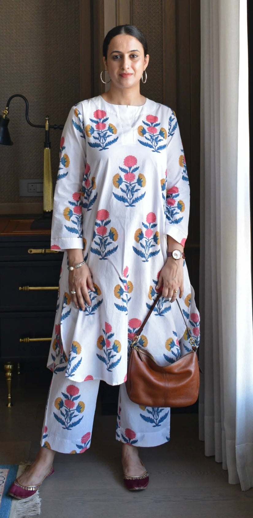 WHITE MUGAL PRINT