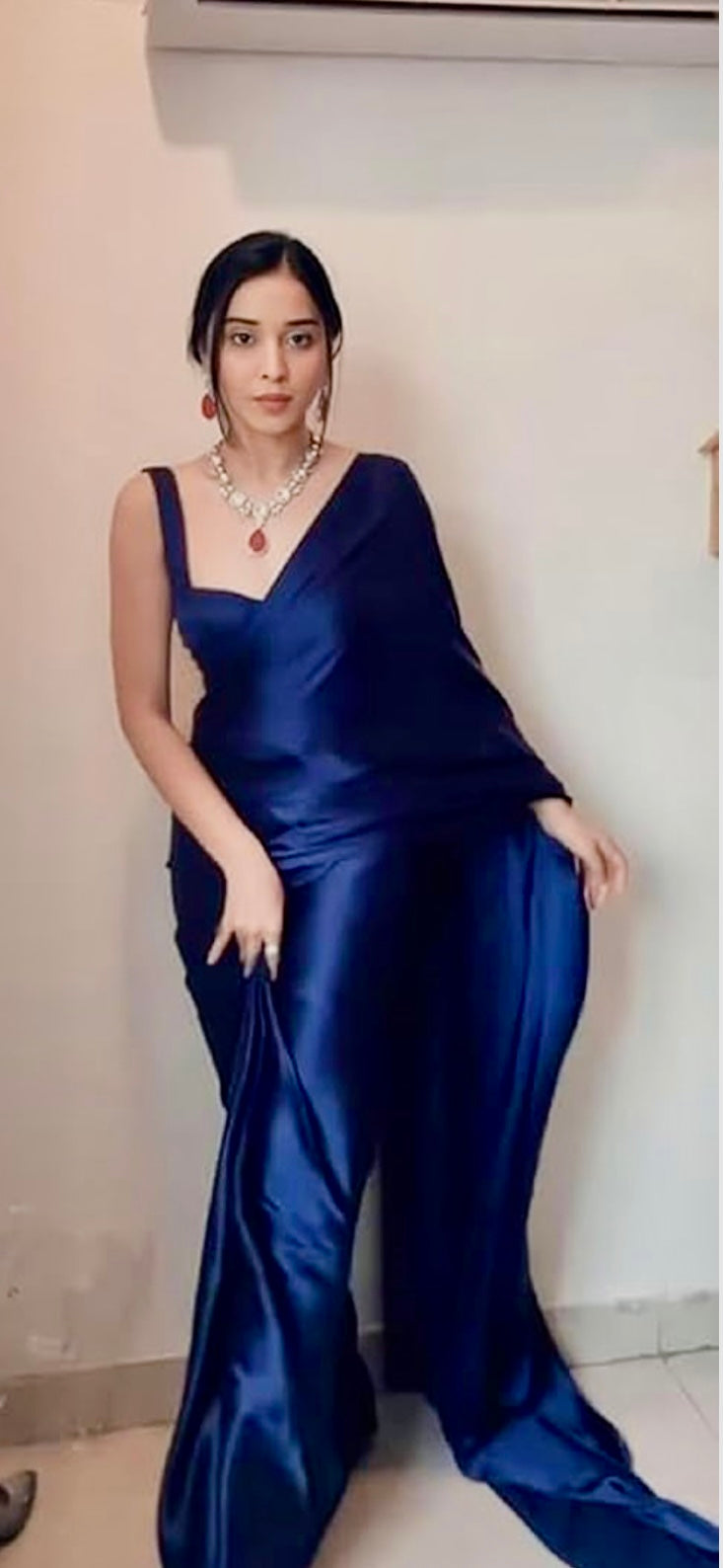 DA SAREE (blue) satin