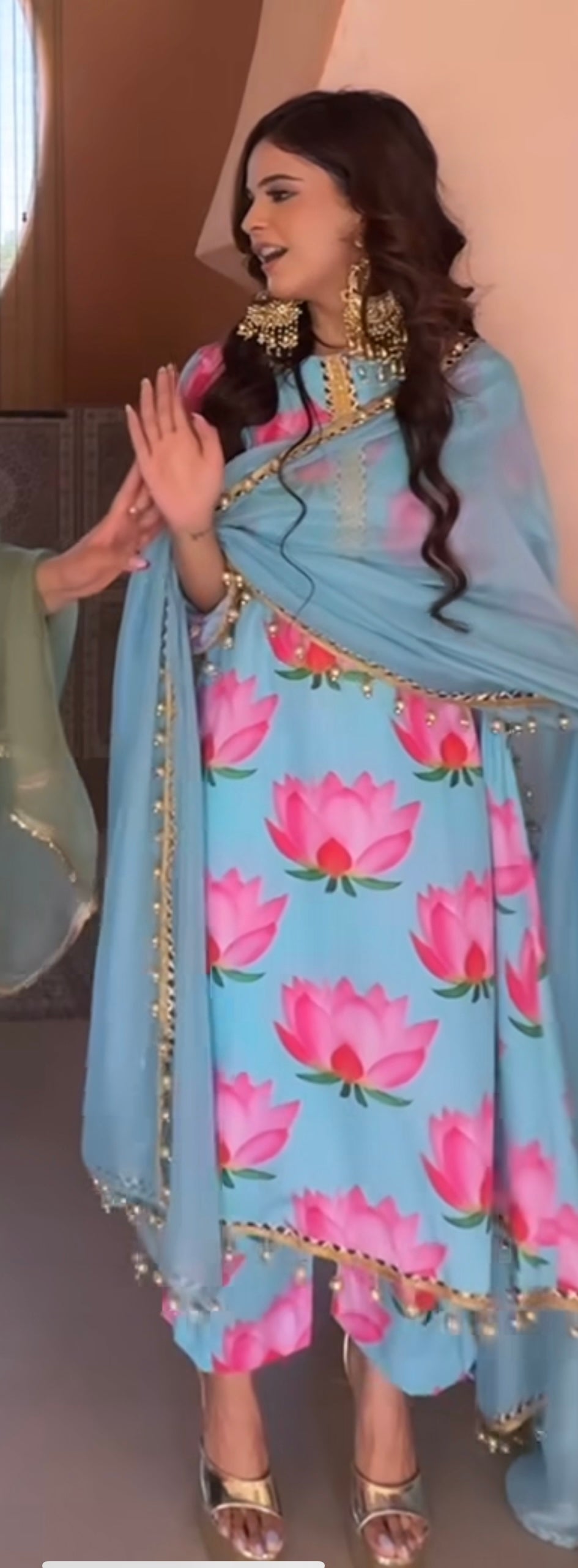 (binisha) lotus 3ps set