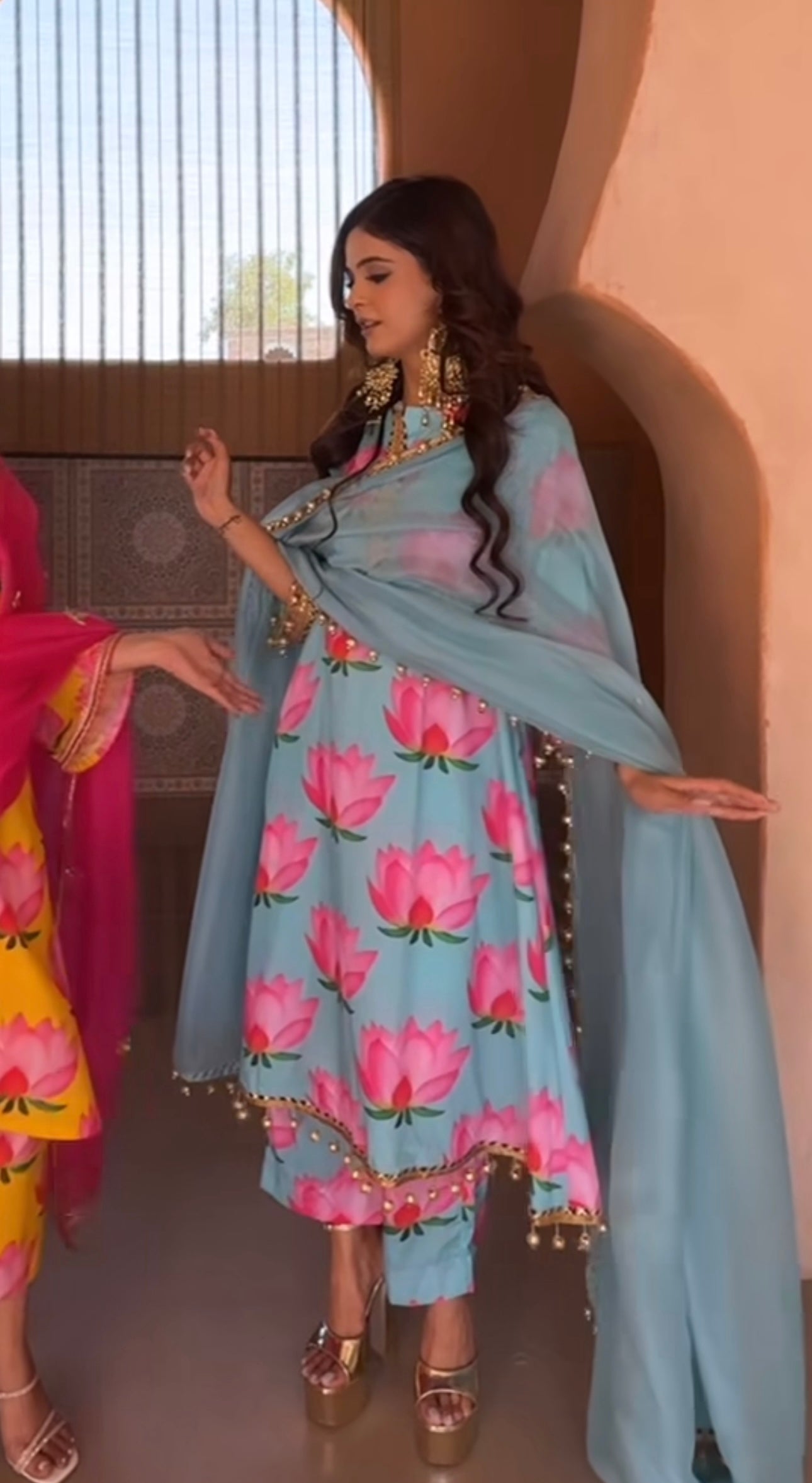 (binisha) lotus 3ps set
