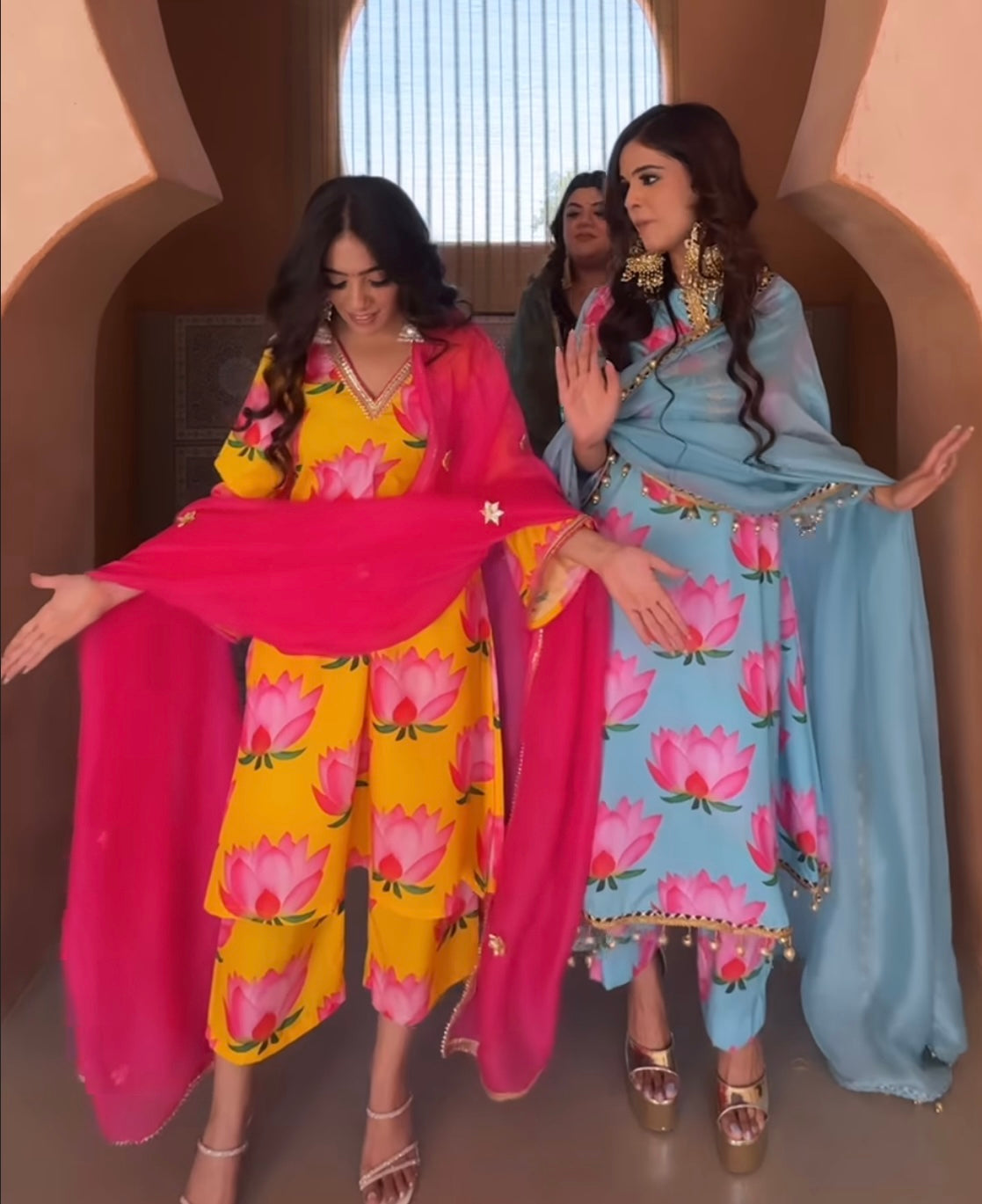 (binisha) lotus 3ps set