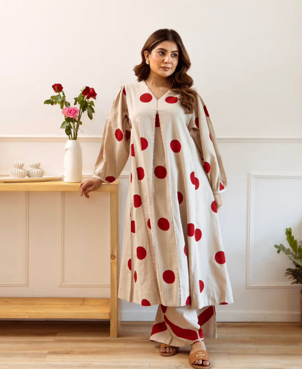 (AA Beige) dots