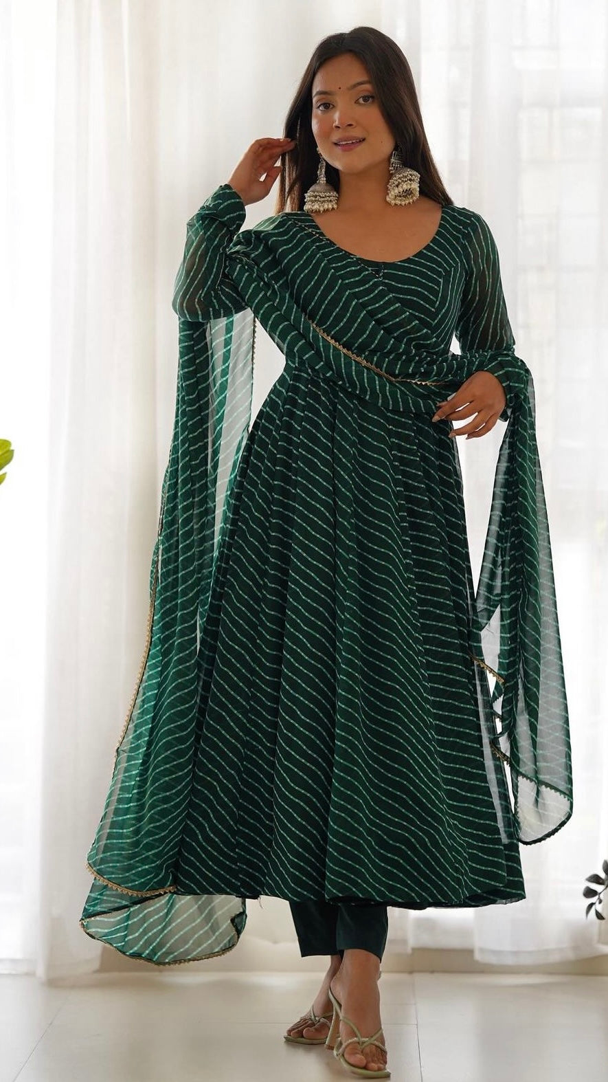 (ISHANI) LEHRIYA SET GREEN