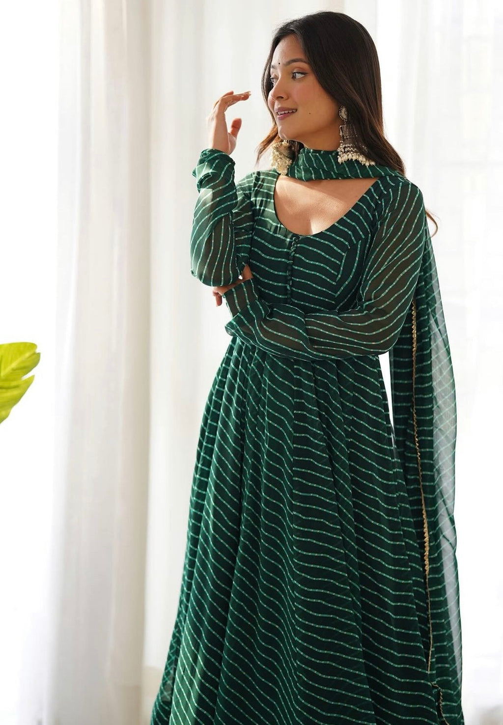 (ISHANI) LEHRIYA SET GREEN