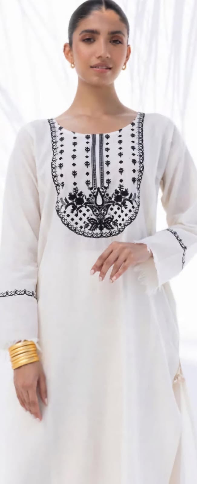 MAHIRA ANR