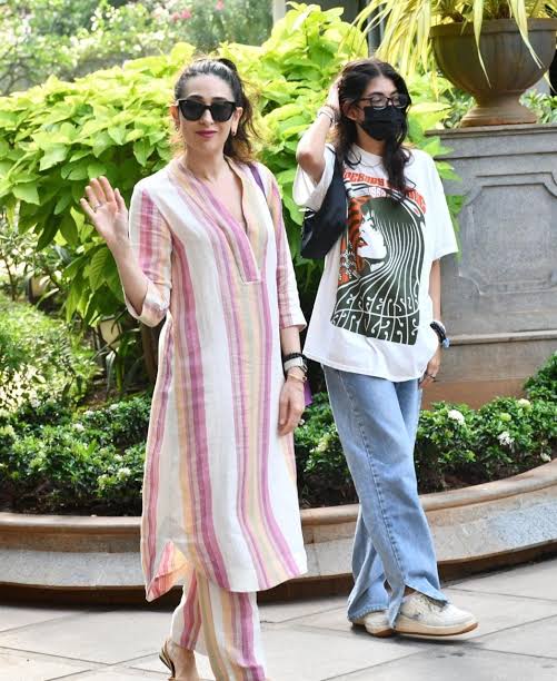 KARISHMA HENA PINK LINES anr