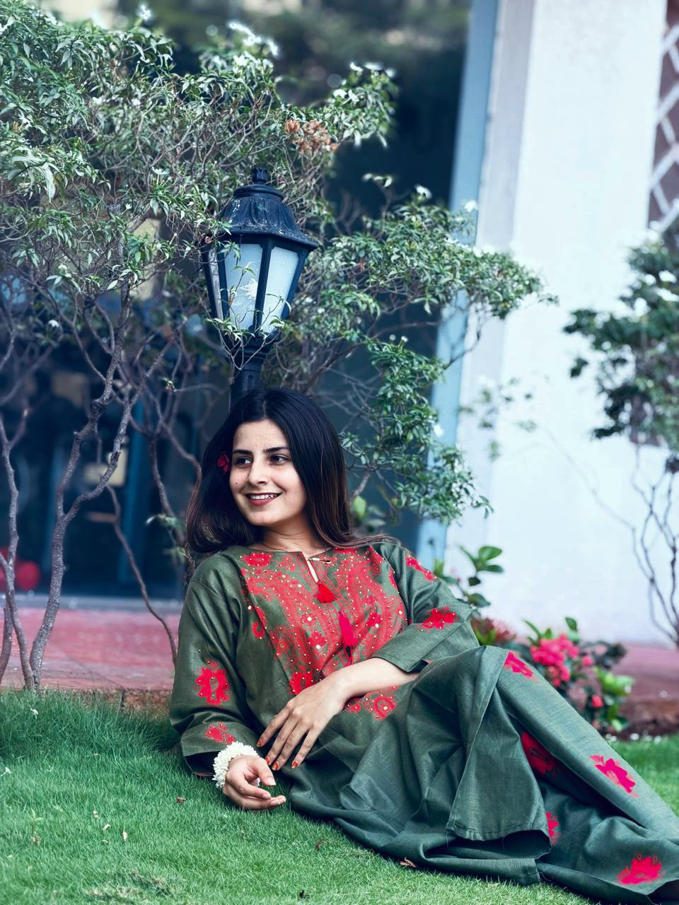 Saniya x Jashn top n bottopm set bottom