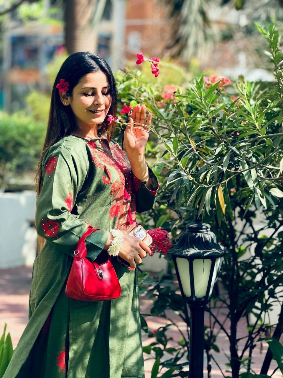 Saniya x Jashn top n bottopm set bottom