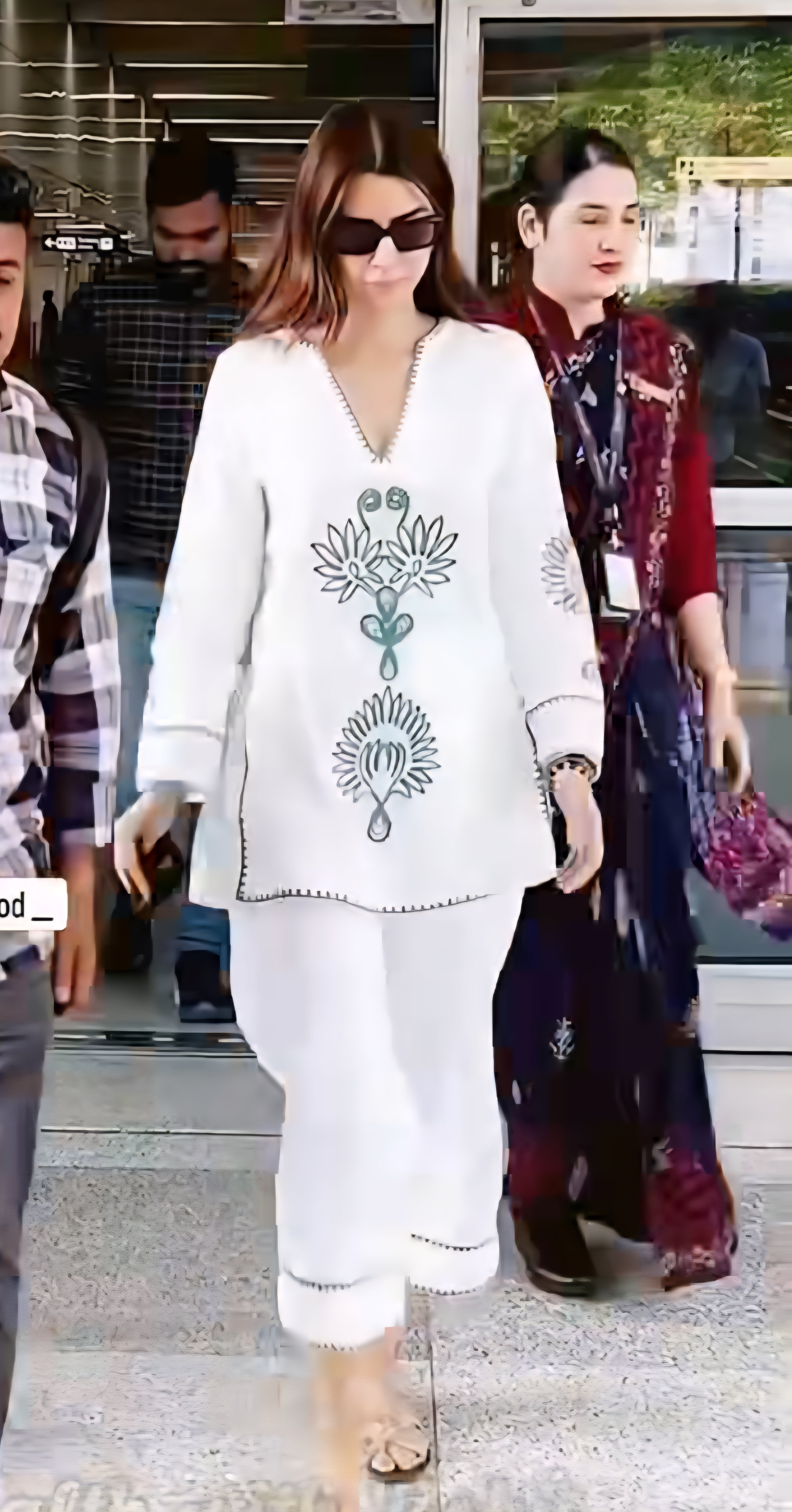 Kriti offwhite top n bottom set anr