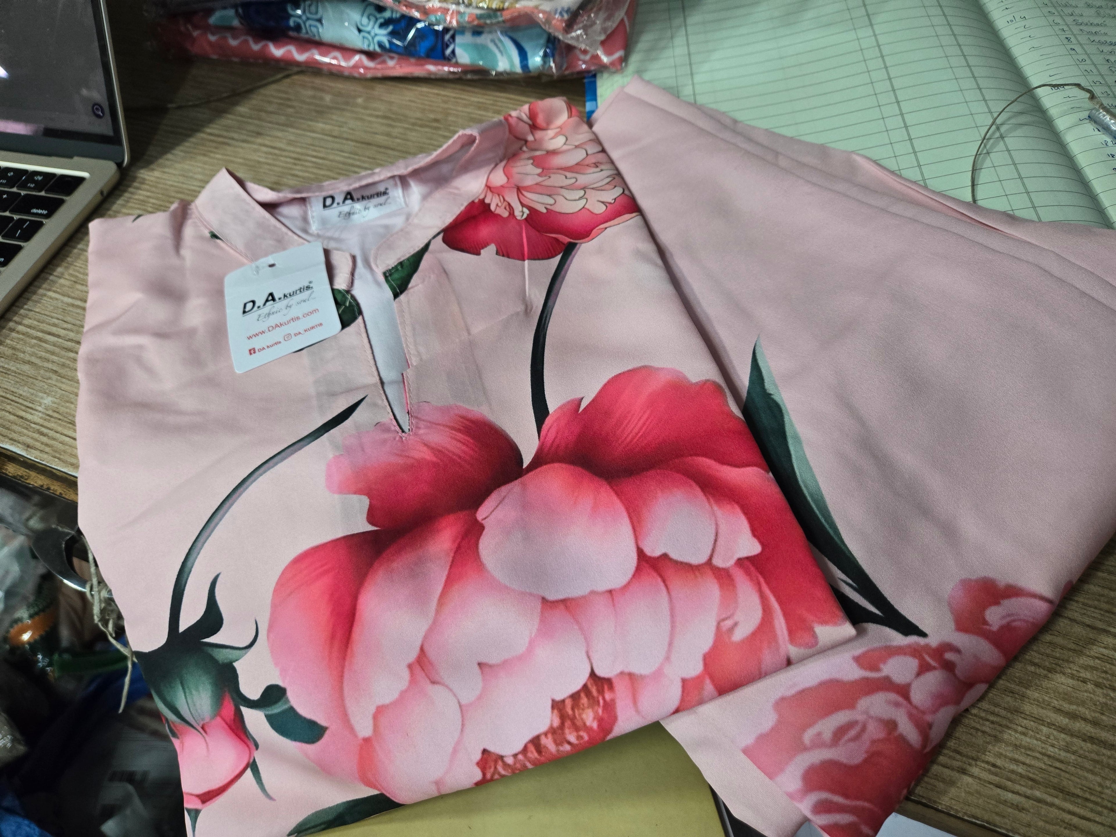 pink hania ANR