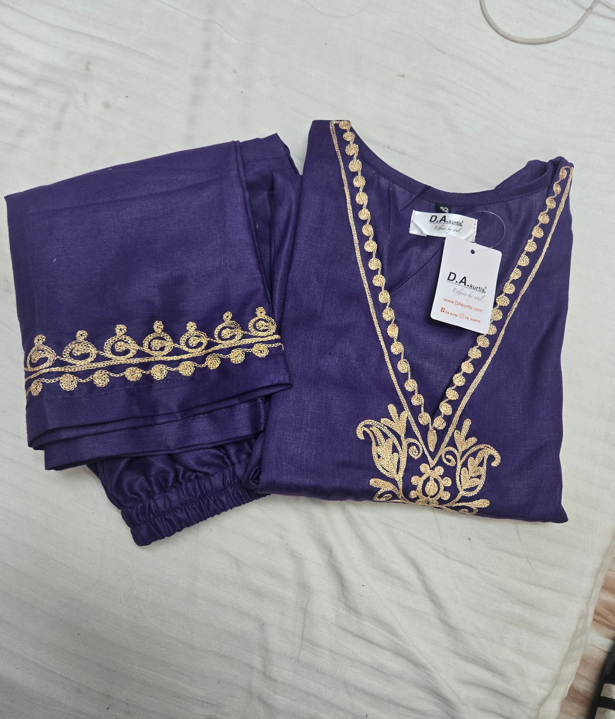 Mannat arie embrodrieded co ord set
