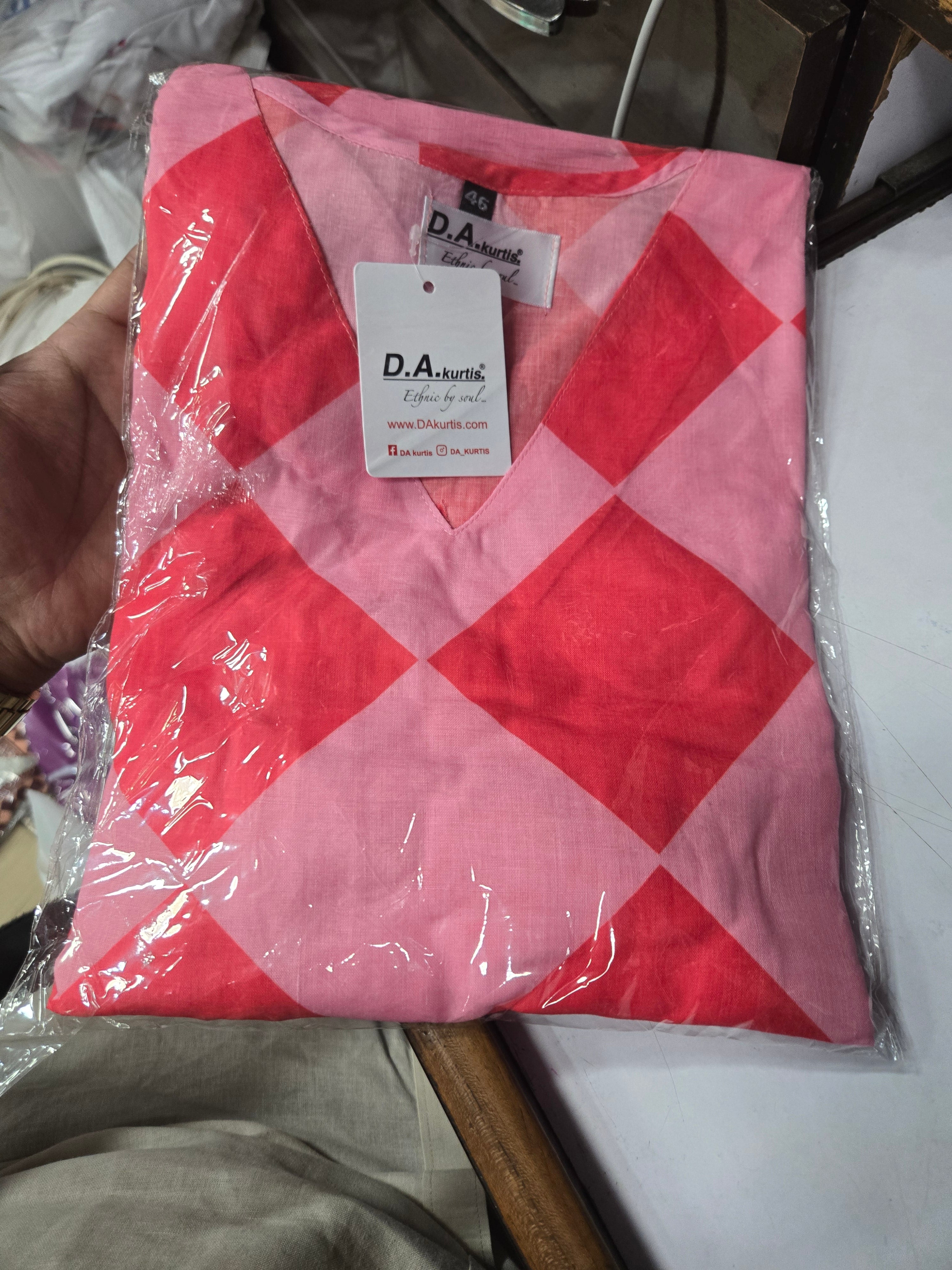 karishma red pink  anr