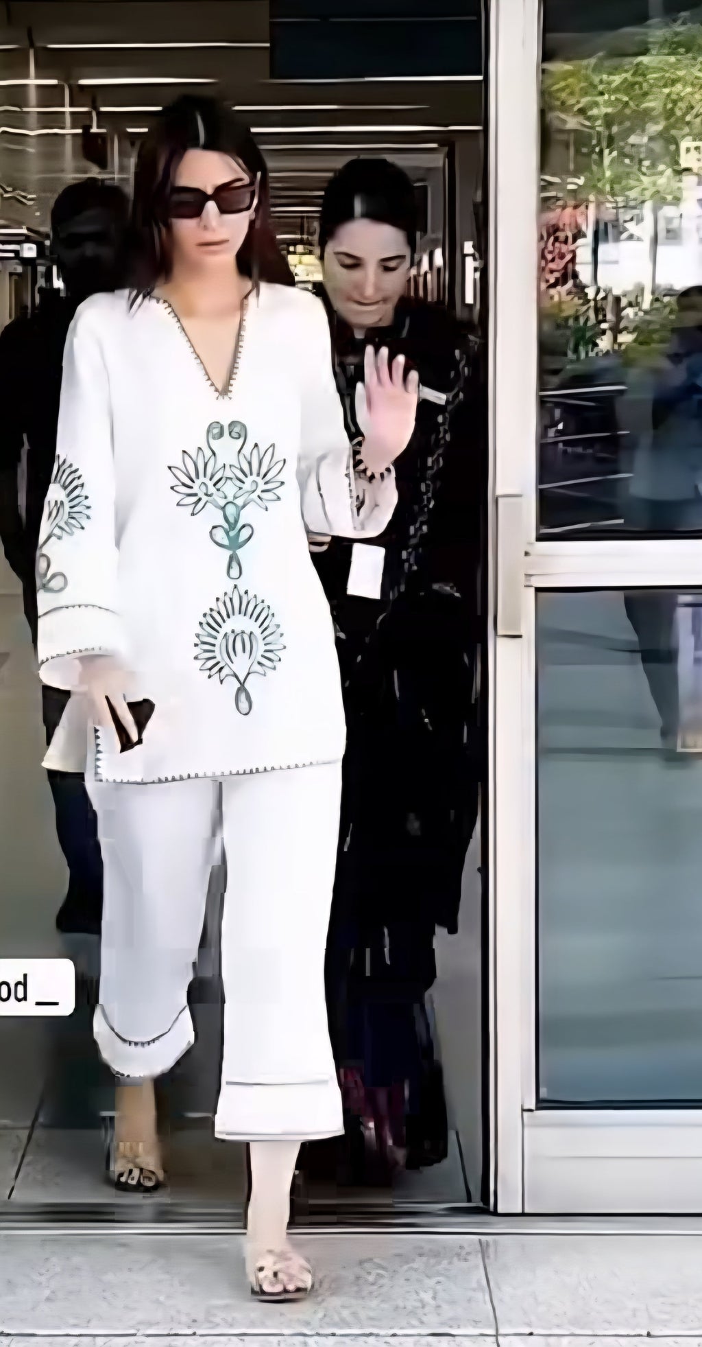 Kriti offwhite top n bottom set anr